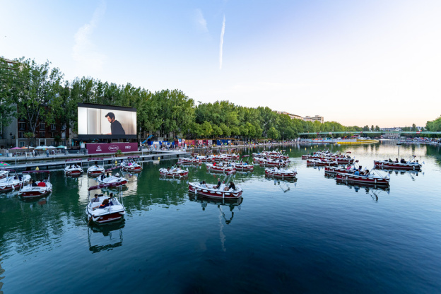 Photos du cinéma sur l'eau de Paris Plages