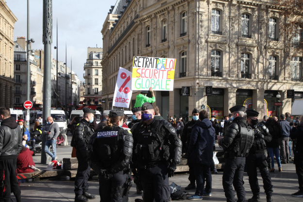 Manifestation pour les libertés à République 