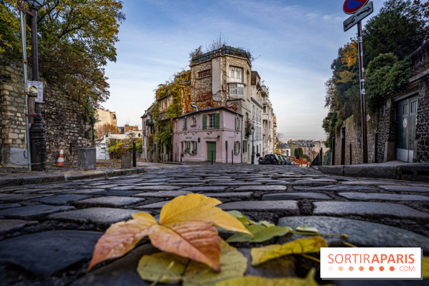 Visuel Paris Montmartre automne - maison rose