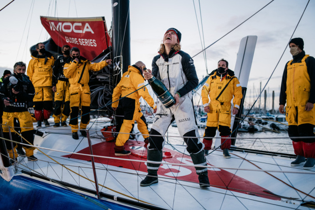 Clarisse Crémer, navigatrice de Banque Populaire X, les photos