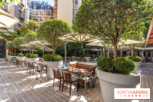 La terrasse du Royal Monceau en mode estivale