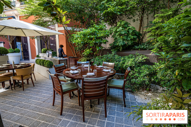 La terrasse du Royal Monceau en mode estivale
