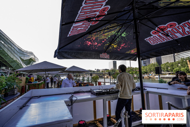 Solarium, la péniche au pied de la Cité de la Mode et du Design