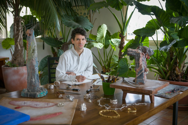 L’Héritage de Gaudi : la mini expo de joaillerie en face de Notre-Dame de Paris