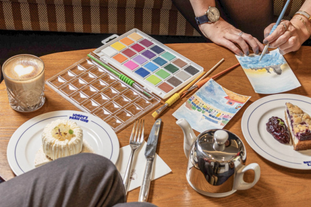 Des ateliers d'aquarelle au Sofitel Paris Baltimore Tour Eiffel 