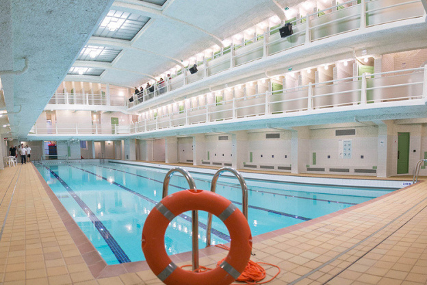 Cette piscine du 18e arrondissement de Paris a servi de décor à un célèbre film