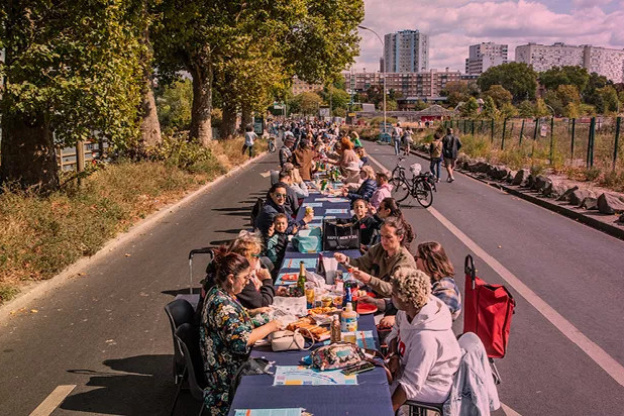 La plus grande table du monde de Saint-Ouen à Saint-Denis 2022