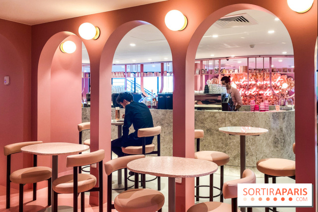 Elan café, le célèbre salon de thé rose aux Galeries Lafayette