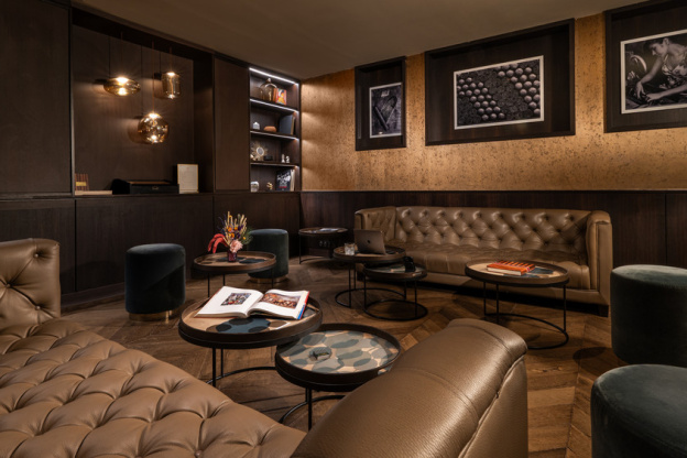 Photos du Club Pierre Charron - Fumoir 0527 65 Edit 3 HQ (1)