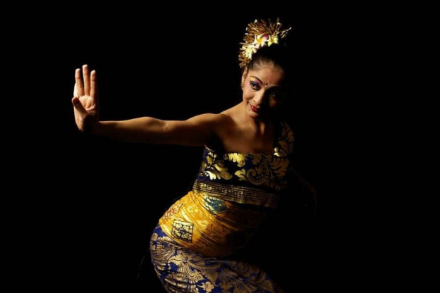 Danseuses Balinaises au Djakarta Bali Paris