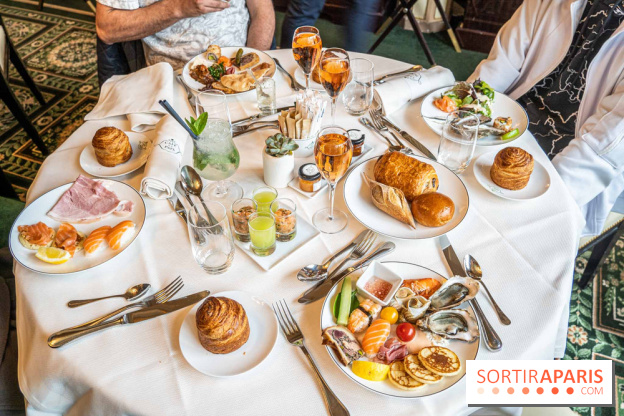 Photos : le Brunch royal du café de la Paix