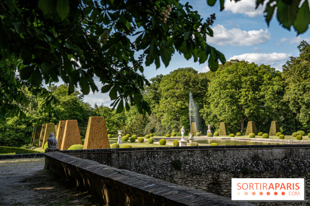 Le Château de Breteuil, ses jardins remarquables et contes de Perrault 