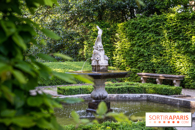 Le Château de Breteuil, ses jardins remarquables et contes de Perrault 