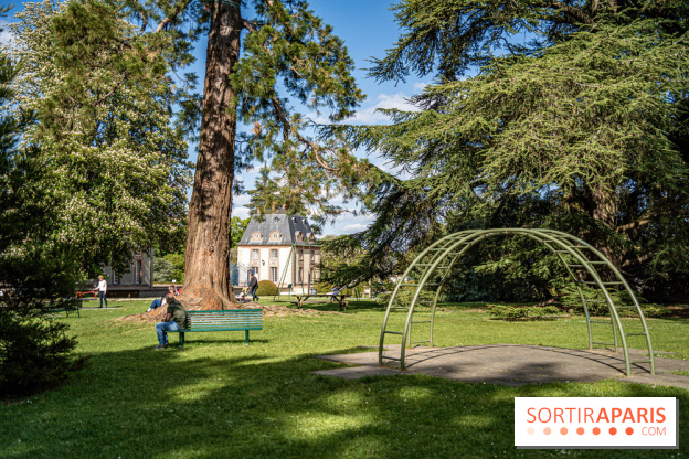 Le Château de Breteuil, ses jardins remarquables et contes de Perrault 