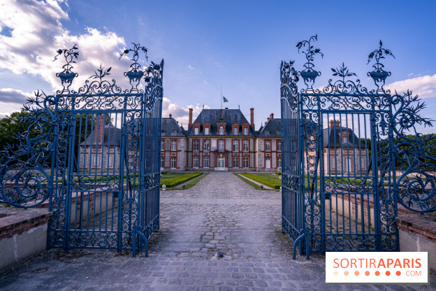 Le Château de Breteuil, ses jardins remarquables et contes de Perrault 