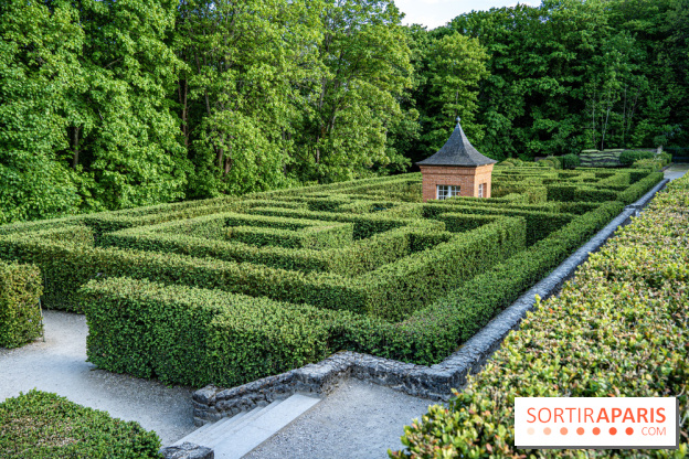 Le Château de Breteuil, ses jardins remarquables et contes de Perrault 