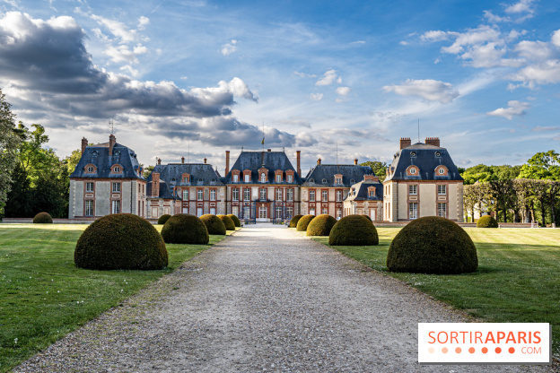 Le Château de Breteuil, ses jardins remarquables et contes de Perrault 