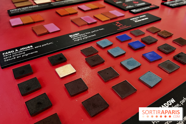 Fête des Mères 2022 : un atelier beauté pour apprendre à se maquiller entre mère et fille