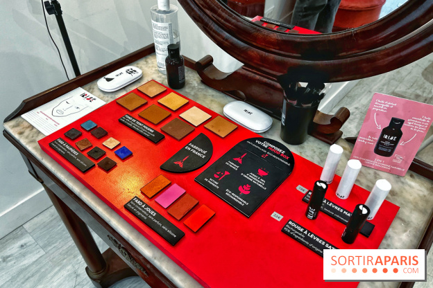 Fête des Mères 2022 : un atelier beauté pour apprendre à se maquiller entre mère et fille