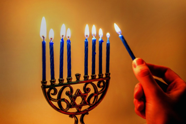 Hanouka 2023 : où et quand auront lieu les allumages publics à Paris ? 