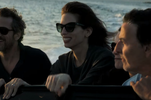 Un Coup de Dés, de et avec Yvan Attal : la bande-annonce avec Guillaume Canet et Maïwenn