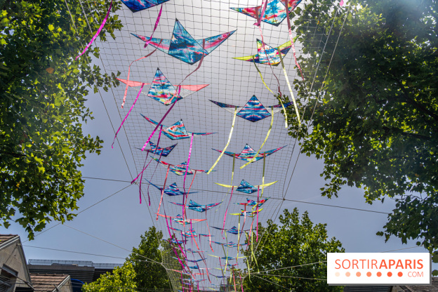 Le ciel de cerfs volants à Bercy Village 