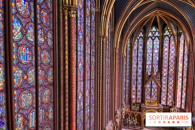 La Sainte-Chapelle et ses 1113 vitraux, un véritable joyau gothique à Paris