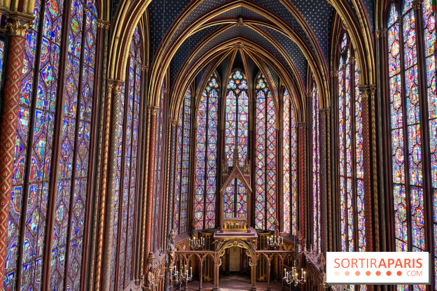 La Sainte-Chapelle et ses 1113 vitraux, un véritable joyau gothique à Paris