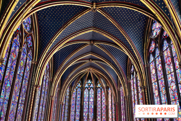 La Sainte-Chapelle et ses 1113 vitraux, un véritable joyau gothique à Paris