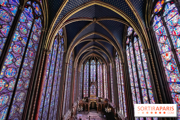 La Sainte-Chapelle et ses 1113 vitraux, un véritable joyau gothique à Paris