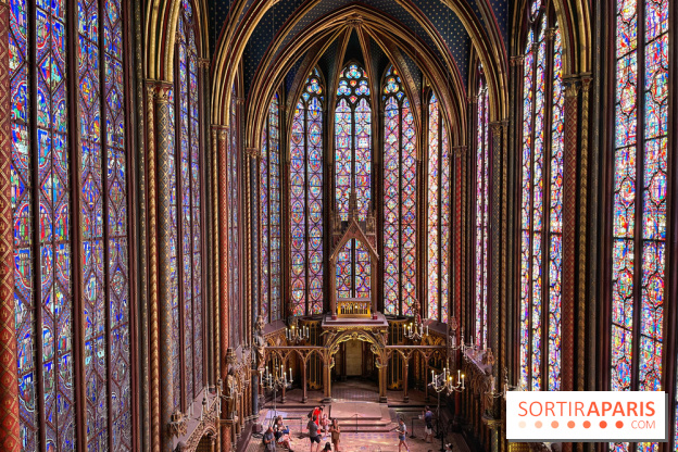 La Sainte-Chapelle et ses 1113 vitraux, un véritable joyau gothique à Paris