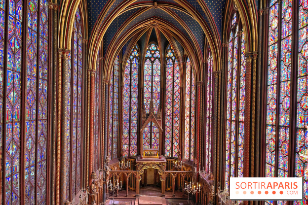 La Sainte-Chapelle et ses 1113 vitraux, un véritable joyau gothique à Paris