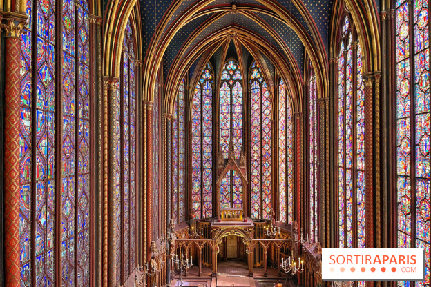 La Sainte-Chapelle et ses 1113 vitraux, un véritable joyau gothique à Paris