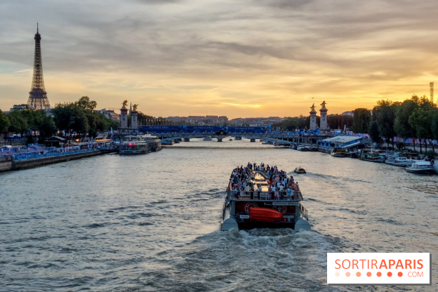Visuels Paris - La Seine - Péniche - Coucher de soleil 