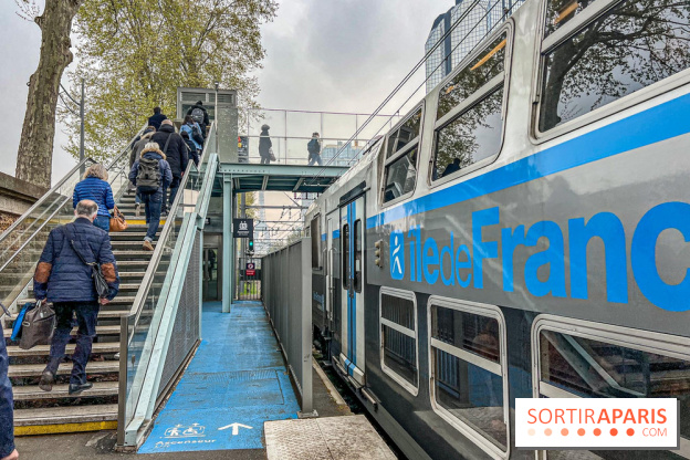 Visuels Paris - transport - train - sncf - rer