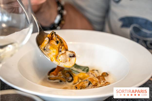 Pianovins restaurant Paris 11e - poêlée de moules de Bouchot - girolles