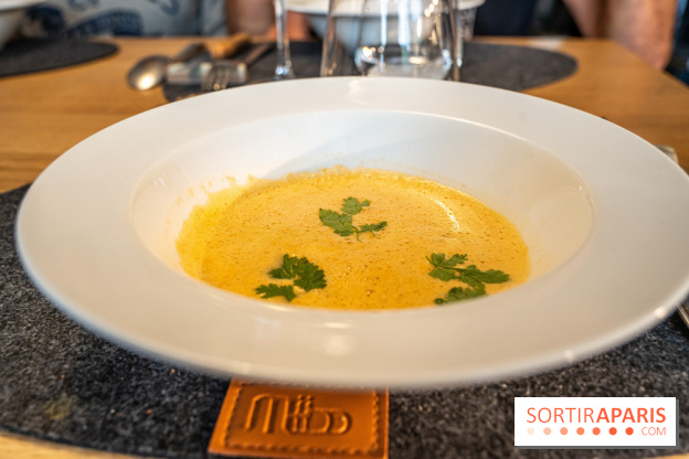 Pianovins restaurant Paris 11e - crème de crustacés - cocos de Paimpol