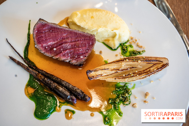 Sphère restaurant Paris 8e - bœuf Simmental - carotte violette - mousseline cresson - écrasé de pomme de terre