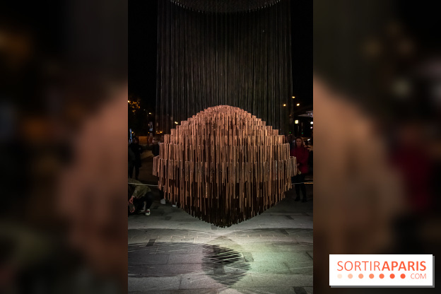 Nuit Blanche 2022 sur la place de la Samaritaine : Bing Bang, une sculpture hypnotisante et sonore