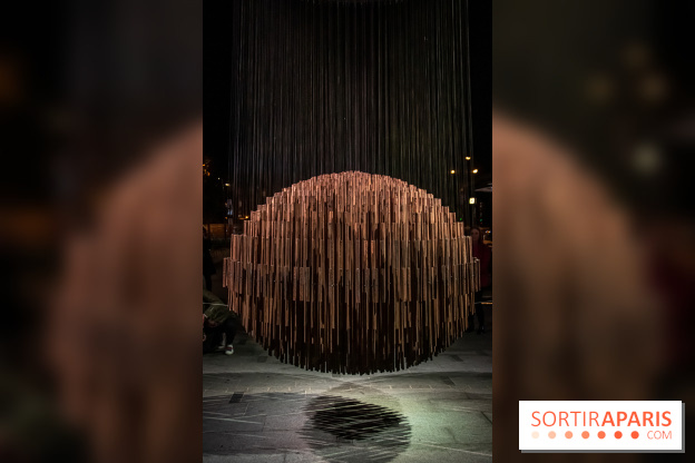 Nuit Blanche 2022 sur la place de la Samaritaine : Bing Bang, une sculpture hypnotisante et sonore
