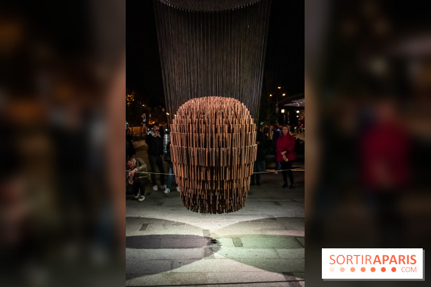 Nuit Blanche 2022 sur la place de la Samaritaine : Bing Bang, une sculpture hypnotisante et sonore