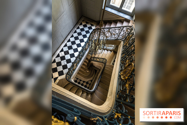Les appartements de Madame Du Barry restaurés au Château de Versailles - escalier