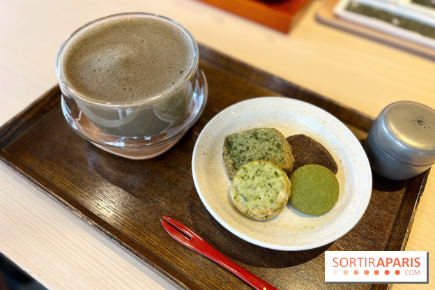 Jugetsudo hojicha latte