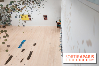 Le synthétique au cœur de l’humain, nos photos de l'expo au Centre culturel canadien