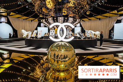 Exposition Le Grand Numéro de Chanel au Grand Palais Éphémère à Paris - Sigle Chanel