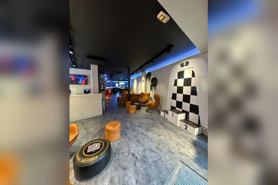 SIM DRIVERS : LE PREMIER CENTRE DE SIMULATION AUTOMOBILE - ih