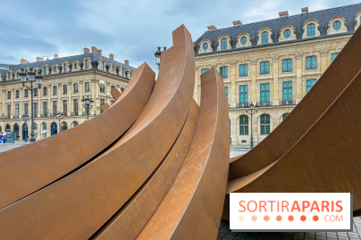Les installations de Bernar Venet Place Vendôme