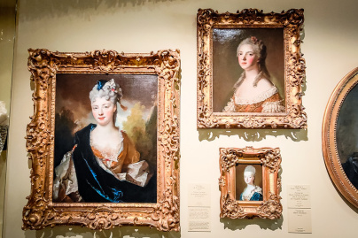 Des cheveux et des poils, l'exposition poilante du musée des Arts décoratifs - nos photos