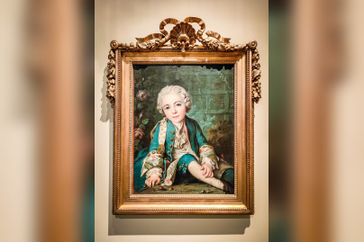 Des cheveux et des poils, l'exposition poilante du musée des Arts décoratifs - nos photos