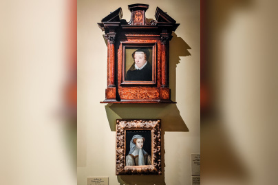 Des cheveux et des poils, l'exposition poilante du musée des Arts décoratifs - nos photos